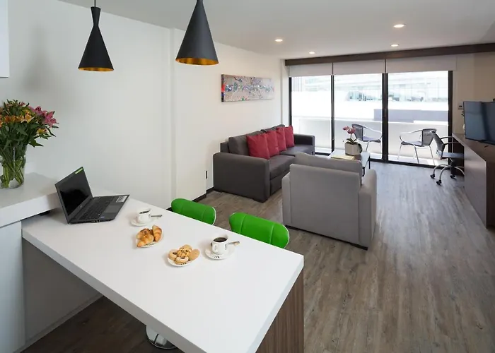 Aparthotel Flowsuites Wtc