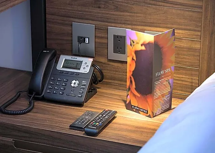 Aparthotel Flowsuites Wtc 4*