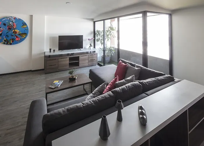 Flowsuites Wtc Aparthotel