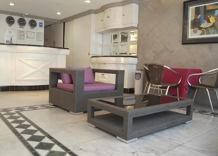 Flowsuites Wtc Aparthotel 4*